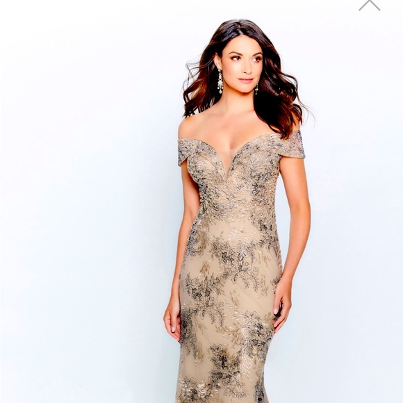 Moncheri Montague #120923 MOB gown. Champagne.